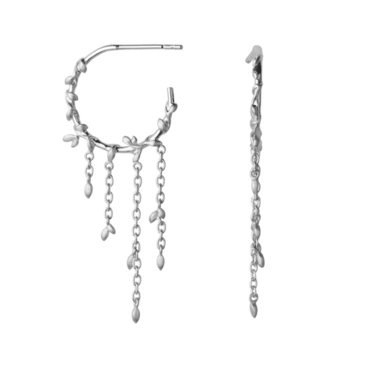 ByBiehl Jungle lvy hoops i sølv Diameter på hoop: 1,7 cm Længde på kæde: 2,5 cm