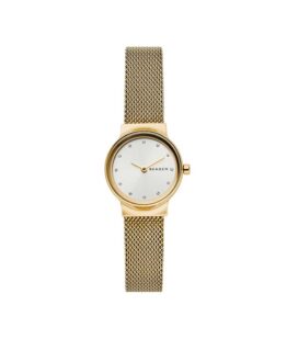 Quartz ur og vandbeskyttet til 3 ATM. Uret har mineral glas, en urkasse og mesh lænke i rustfrit stål/gul PVD coating, og sølv farvet urskive. Uret måler 26mm i diameter.