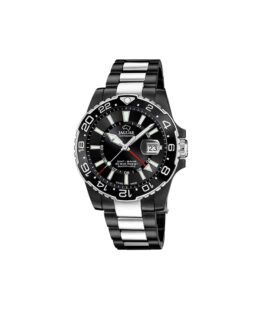 Quartz med integreret GMT-funktion, der muliggør præcis tidtagning og tidsregistrering i flere tidszoner. Uret har en vandtæthed på 20 ATM/200 meter, safirglas, en urkasse og lænke i rustfrit stål, samt en keramisk lynette, og sort urskive. Derudover har uret dato anvisning og måler 44,30mm i diameter.